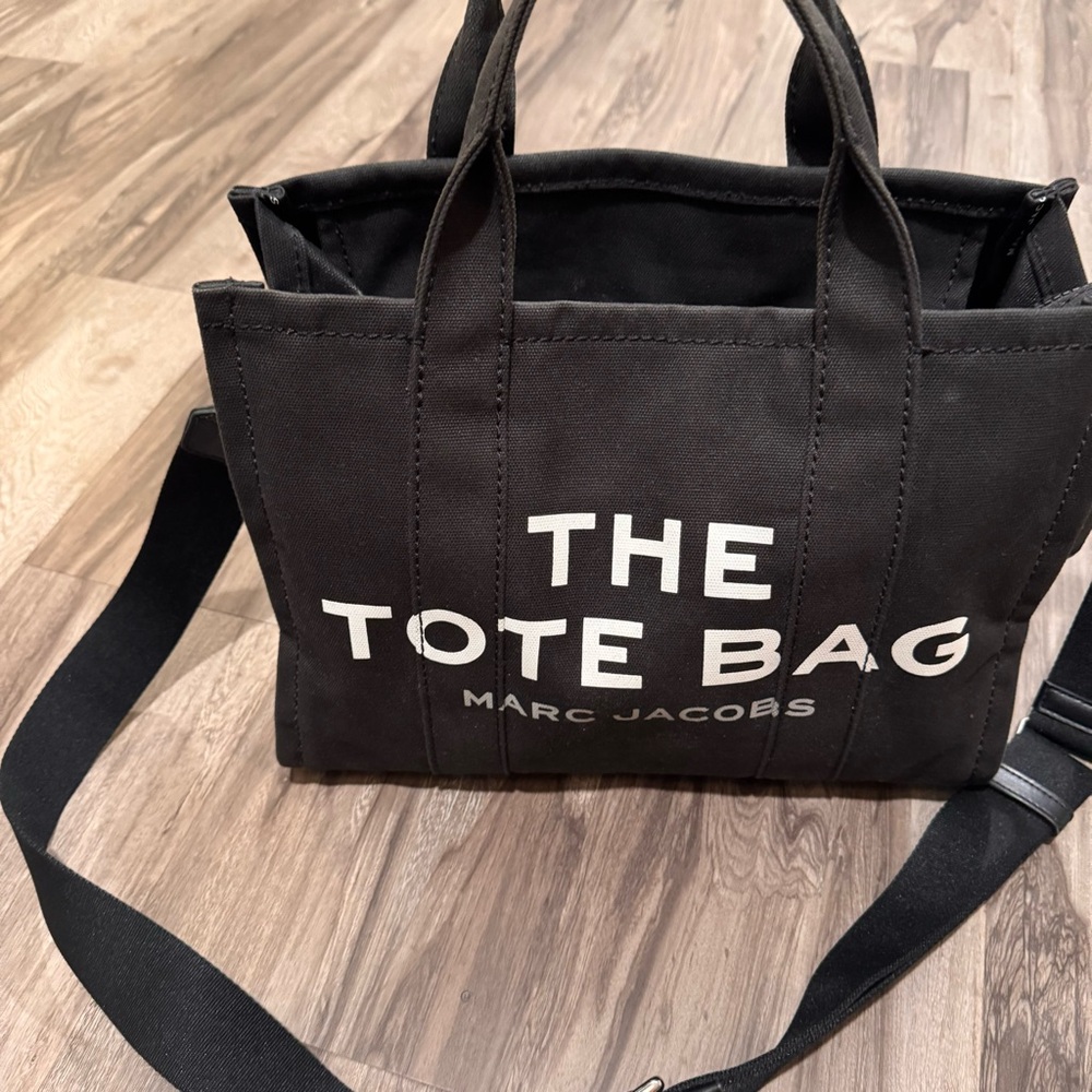 Marc Jacob’s tote bag
